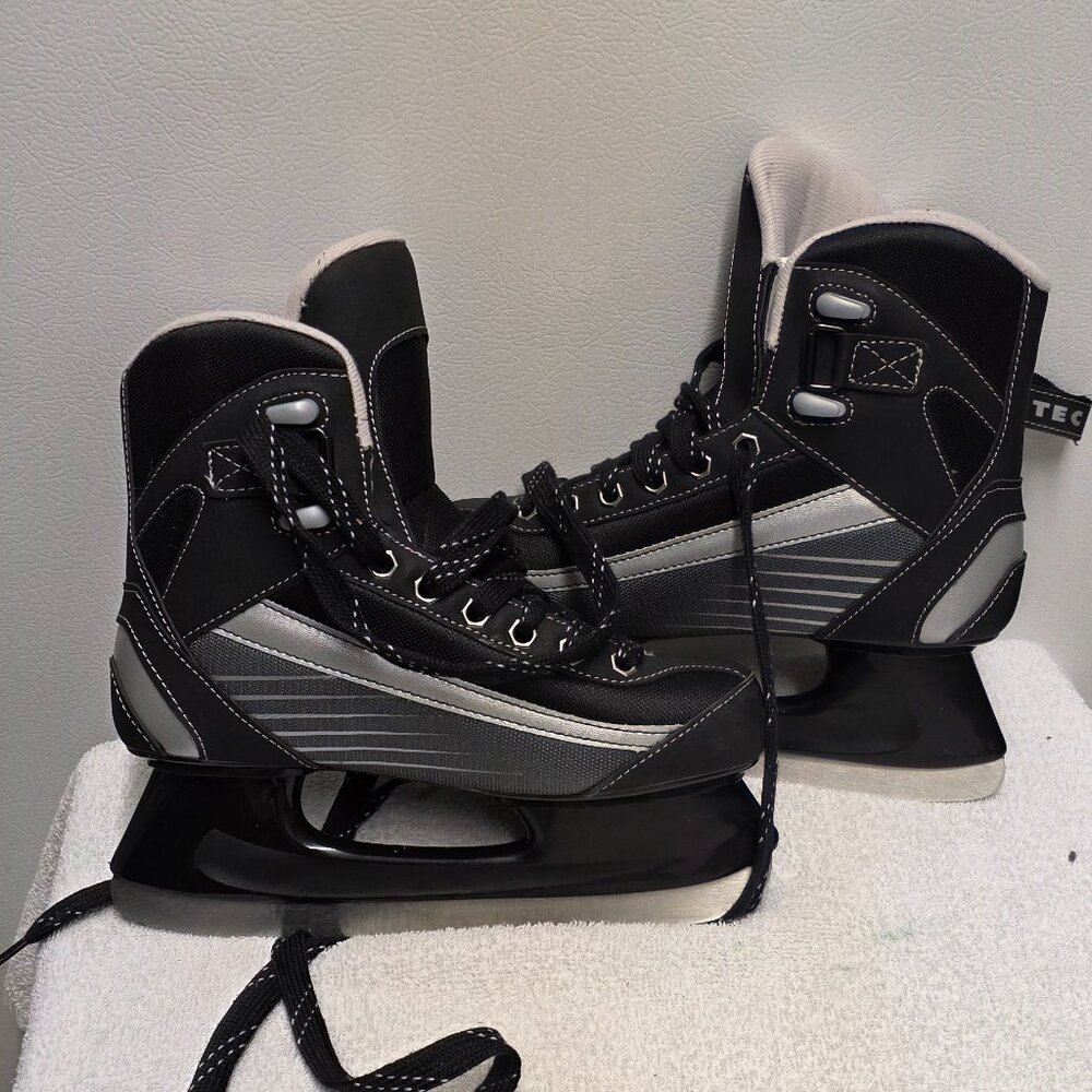 Jackson Kids Softec Recreational Ice Skates, youth Size 4